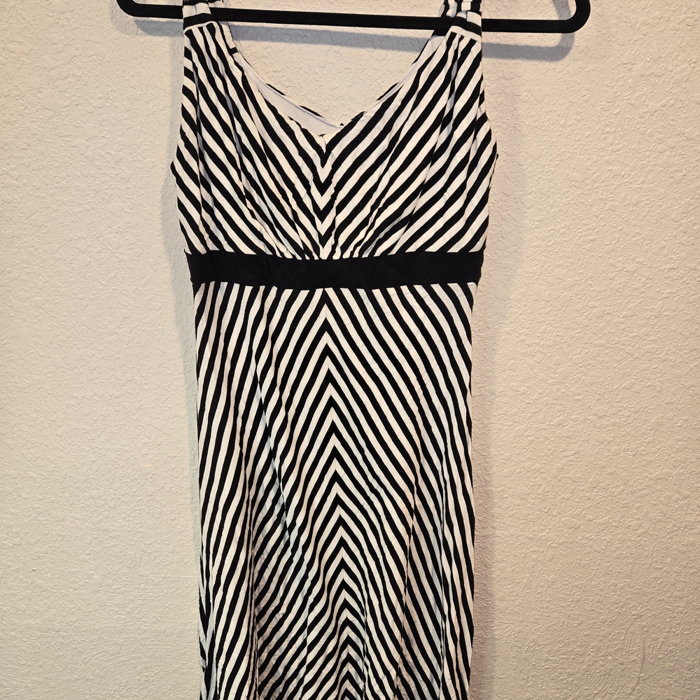 Cato Black and White Striped V-Neck Mid Length Maxi Dress Size Small
